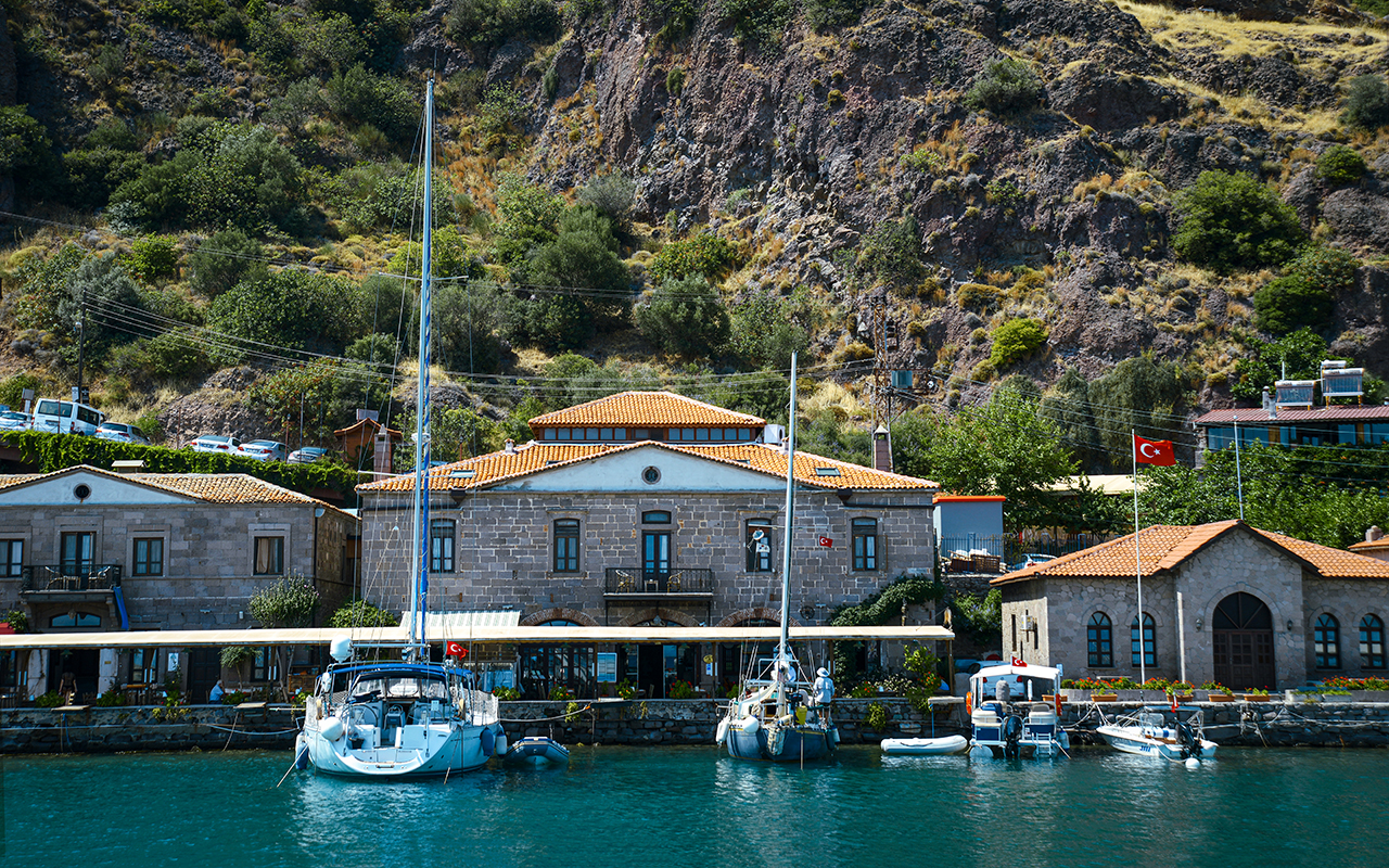 Atol Tourism